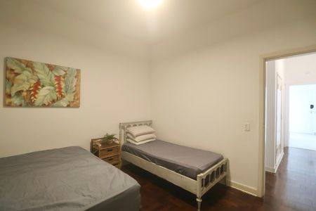 Apartamento para alugar com 161m², 4 quartos e 1 vaga Apartamento para alugar com 161m², 4 quartos e 1 vagaQuarto 2