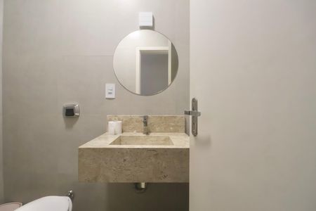 Apartamento para alugar com 161m², 4 quartos e 1 vaga Apartamento para alugar com 161m², 4 quartos e 1 vagaBanheiro Social