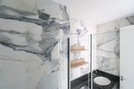 Banheiro de apartamento à venda com 2 quartos, 37m² em Água Branca, São Paulo