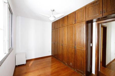 Apartamento à venda com 90m², 3 quartos e 2 vagasQuarto 2 - Suíte