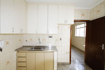 Apartamento à venda com 90m², 3 quartos e 2 vagasCozinha