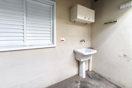 Casa para alugar com 60m², 1 quarto e 1 vagaÁrea de Serviço