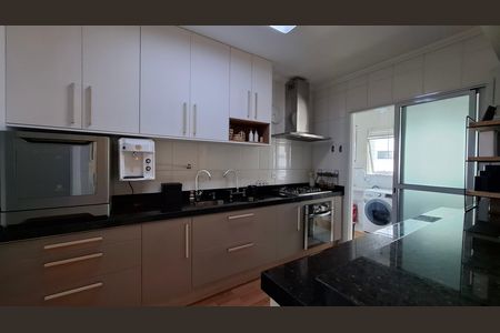 Apartamento para alugar com 106m², 3 quartos e 3 vagasCozinha