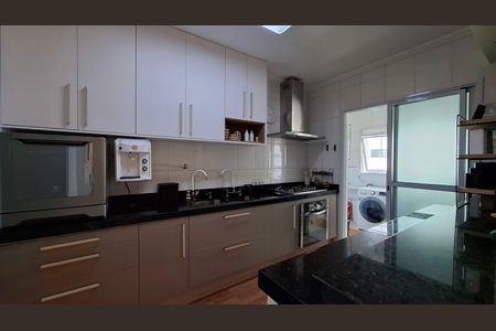 Apartamento para alugar com 106m², 3 quartos e 3 vagasCozinha