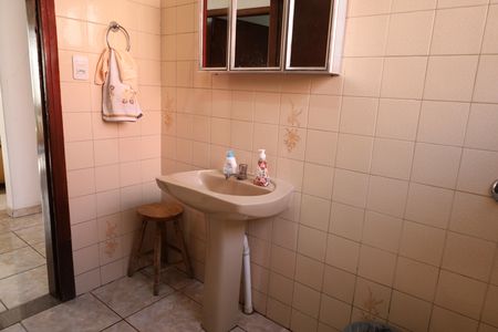 Casa para alugar com 110m², 3 quartos e 4 vagasBanheiro