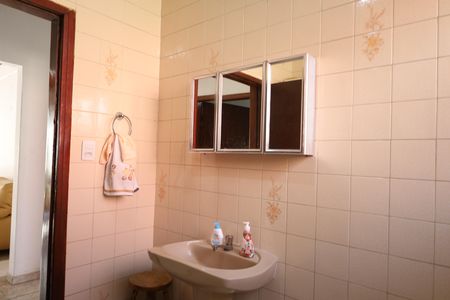 Casa para alugar com 110m², 3 quartos e 4 vagasBanheiro