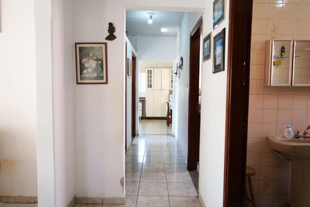 Corredor de casa à venda com 3 quartos, 110m² em Jardim Presidente, São Paulo