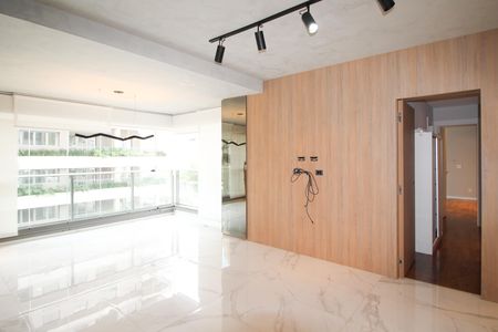 Apartamento para alugar com 81m², 2 quartos e 2 vagasSala