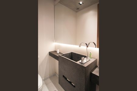 Apartamento para alugar com 81m², 2 quartos e 2 vagasLavabo