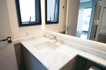Apartamento para alugar com 81m², 2 quartos e 2 vagasBanheiro da Suíte 1