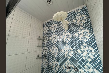 Casa à venda com 200m², 4 quartos e sem vagaBanheiro da Suíte
