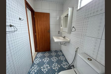 Casa à venda com 200m², 4 quartos e sem vagaBanheiro da Suíte