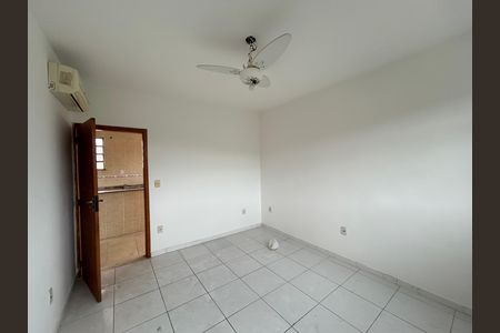 Casa à venda com 200m², 4 quartos e sem vagaQuarto 4 - Suíte