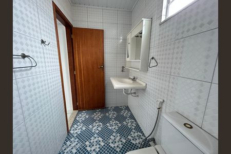Casa à venda com 200m², 4 quartos e sem vagaBanheiro da Suíte