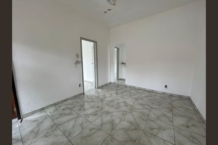 Casa à venda com 200m², 4 quartos e sem vagaSala