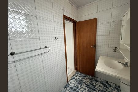 Casa à venda com 200m², 4 quartos e sem vagaBanheiro da Suíte