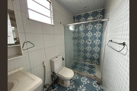 Casa à venda com 200m², 4 quartos e sem vagaBanheiro da Suíte