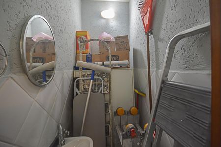 Casa à venda com 173m², 3 quartos e 4 vagasBanheiro de serviço