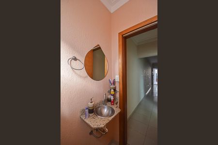 Casa à venda com 173m², 3 quartos e 4 vagasLavabo