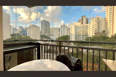 Varanda de kitnet/studio para alugar com 1 quarto, 27m² em Pinheiros, São Paulo