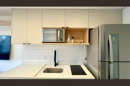 Studio para alugar com 27m², 1 quarto e sem vaga Studio para alugar com 27m², 1 quarto e sem vagaCozinha