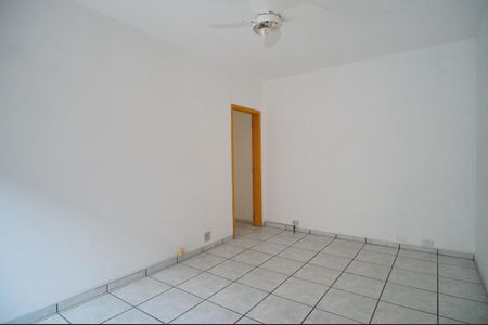 Apartamento para alugar com 70m², 2 quartos e sem vagaSala