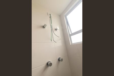 Apartamento à venda com 58m², 2 quartos e 1 vaga Apartamento à venda com 58m², 2 quartos e 1 vagaBanheiro Social
