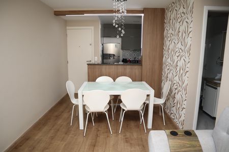 Apartamento para alugar com 80m², 3 quartos e 2 vagassala