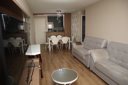 sala de apartamento para alugar com 3 quartos, 80m² em Recreio dos Bandeirantes, Rio de Janeiro