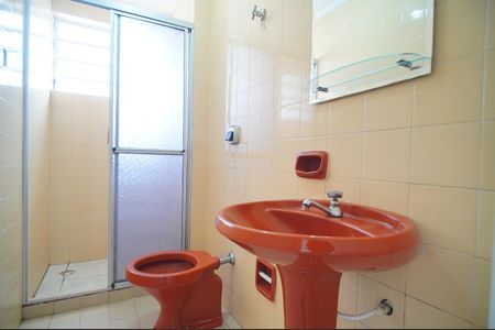 Banheiro de apartamento para alugar com 1 quarto, 50m² em Centro, São Leopoldo
