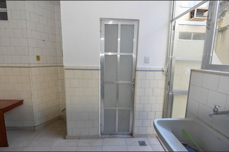 Apartamento para alugar com 80m², 2 quartos e sem vagaÁrea de Serviço