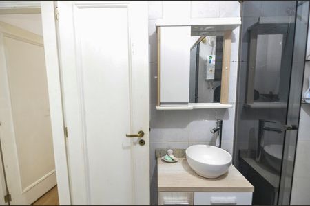 Apartamento para alugar com 80m², 2 quartos e sem vagaBanheiro