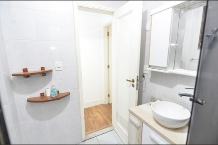 Apartamento para alugar com 80m², 2 quartos e sem vagaBanheiro
