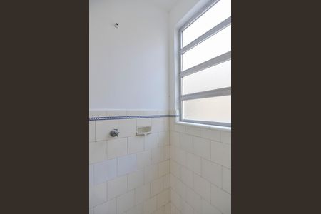 Apartamento para alugar com 80m², 2 quartos e sem vagaBanheiro de Serviço