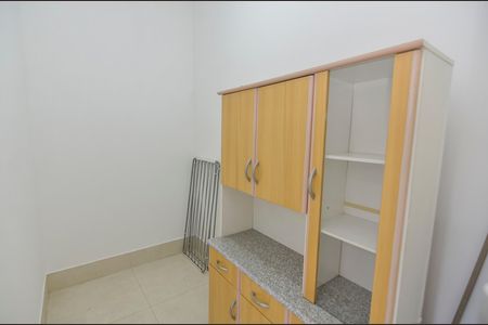 Apartamento para alugar com 80m², 2 quartos e sem vagaQuarto de Serviço