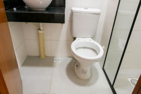 Apartamento para alugar com 2m², 2 quartos e sem vagaBanheiro