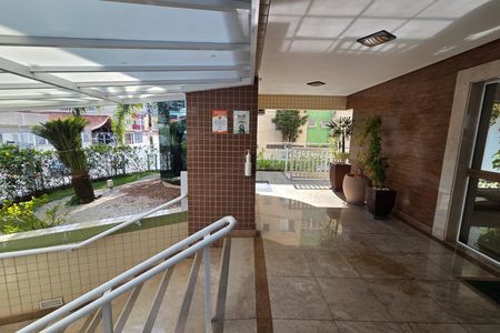 Apartamento para alugar com 119m², 3 quartos e 2 vagas Apartamento para alugar com 119m², 3 quartos e 2 vagasFachada e portaria