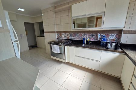 Apartamento para alugar com 119m², 3 quartos e 2 vagas Apartamento para alugar com 119m², 3 quartos e 2 vagasCozinha