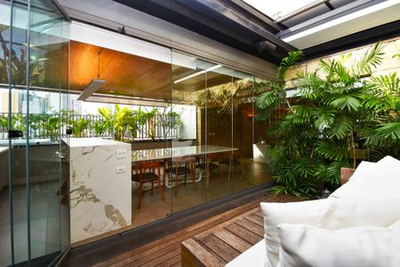 Apartamento à venda com 217m², 2 quartos e 3 vagas Apartamento à venda com 217m², 2 quartos e 3 vagassala jardim de inverno