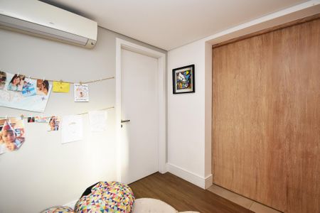 Apartamento à venda com 217m², 2 quartos e 3 vagas Apartamento à venda com 217m², 2 quartos e 3 vagassala TV