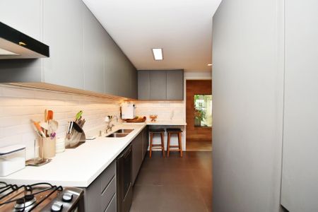 cozinha de apartamento à venda com 2 quartos, 217m² em Pompeia, São Paulo