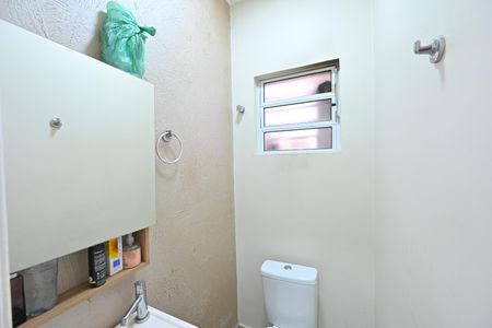 Casa à venda com 180m², 3 quartos e 2 vagas Casa à venda com 180m², 3 quartos e 2 vagasLavabo