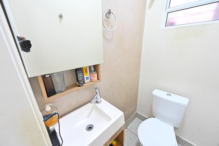 Casa à venda com 180m², 3 quartos e 2 vagas Casa à venda com 180m², 3 quartos e 2 vagasLavabo