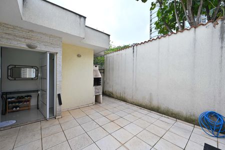 Casa à venda com 180m², 3 quartos e 2 vagas Casa à venda com 180m², 3 quartos e 2 vagasGaragem