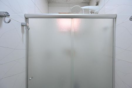 Casa à venda com 180m², 3 quartos e 2 vagas Casa à venda com 180m², 3 quartos e 2 vagasBanheiro Social