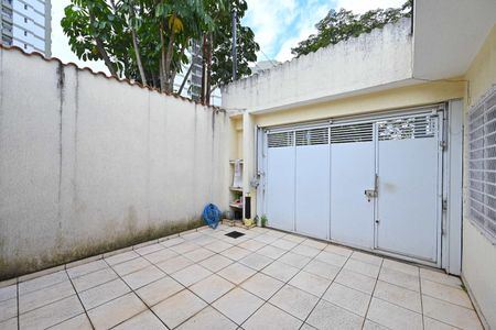 Casa à venda com 180m², 3 quartos e 2 vagas Casa à venda com 180m², 3 quartos e 2 vagasGaragem