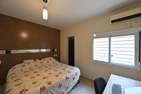 Casa à venda com 180m², 3 quartos e 2 vagas Casa à venda com 180m², 3 quartos e 2 vagasSuíte