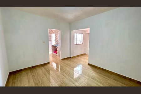 Sala de casa para alugar com 2 quartos, 80m² em Jardim Ferrao, Guarulhos
