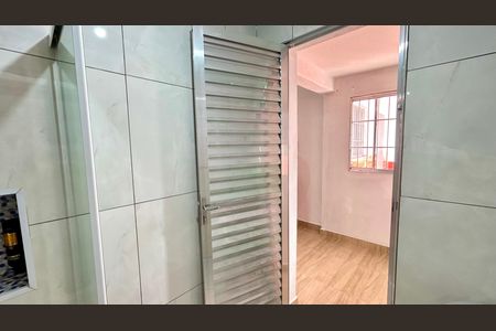 Casa para alugar com 80m², 2 quartos e 1 vaga Casa para alugar com 80m², 2 quartos e 1 vagaBanheiro