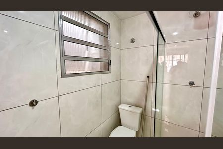 Casa para alugar com 80m², 2 quartos e 1 vaga Casa para alugar com 80m², 2 quartos e 1 vagaBanheiro